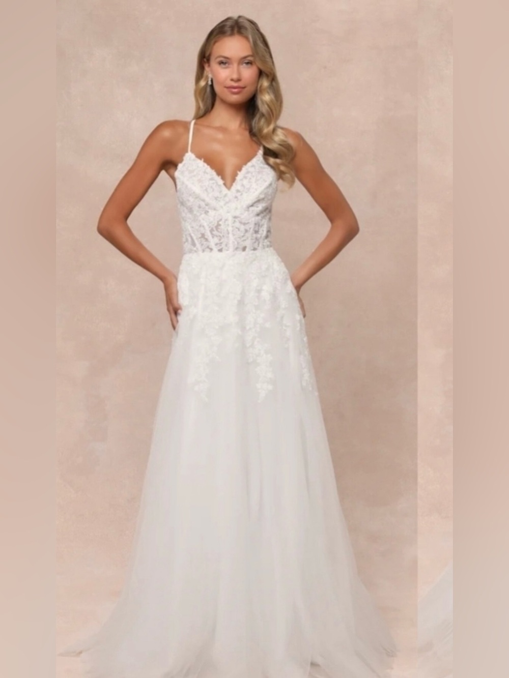 Lulus wedding dress with lace appliqué corset, tie straps and tulle skirt- M
